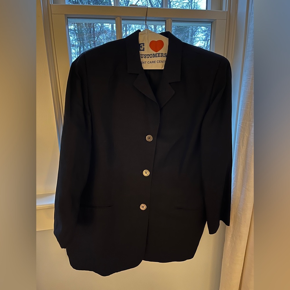Womens Valerie Stevens jacket and slacks